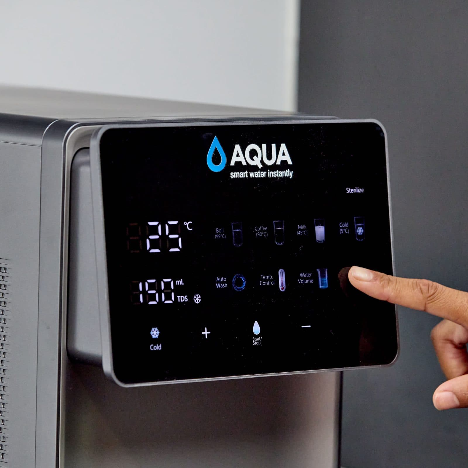 Selecting a temperature on the Aqua touch display